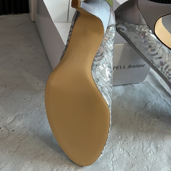 Adrianna Papell Boutique silver Felicia heel - Picture 3 of 7